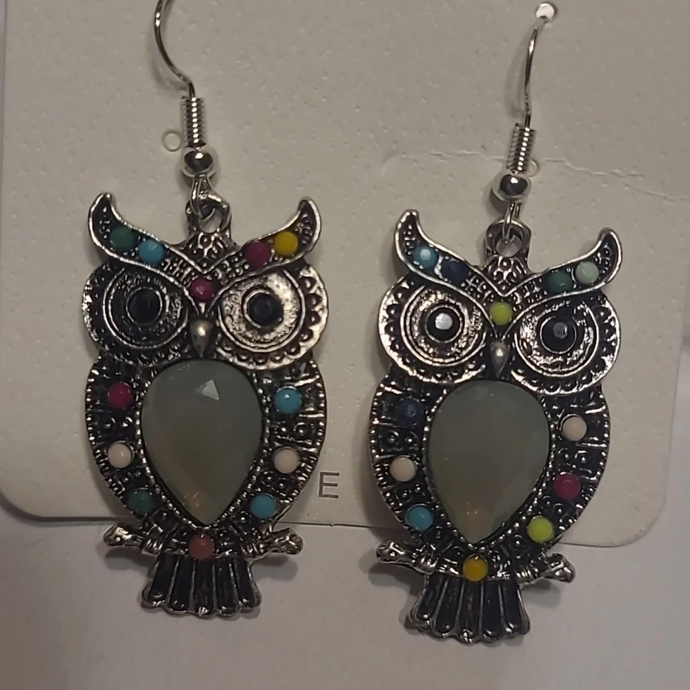 Elegant Silver and Multicolor Dangle Owl Earrings - Picture 2 of 6
